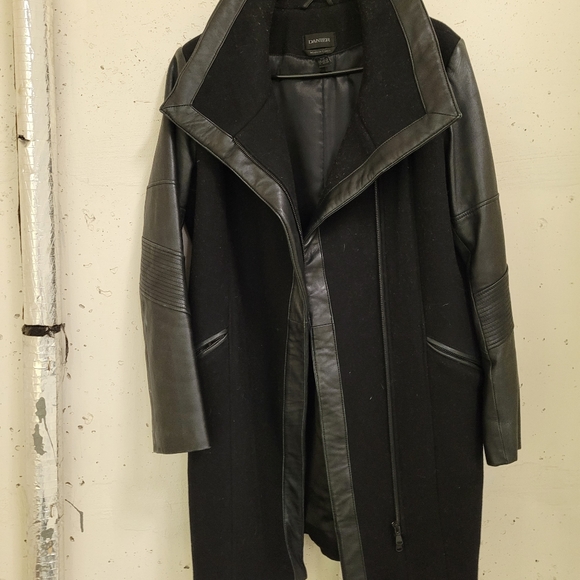 Wool and leather coat - Picture 3 of 3